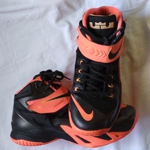 Nike LeBron James Zoom Soldier